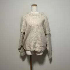 earth music&ecology ベージュオーバーサイズニット　長袖　緑