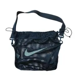 NIKE メッシュ バッグ ブラック スウッシュ　スポーツ　レジャー　プールのサムネイル