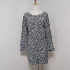 C'EST CHIC'A グレー オフショル ニット Lのサムネイル