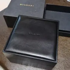 BVLGARI レザー製ボックス、ディーゼル、バレンチーノ
