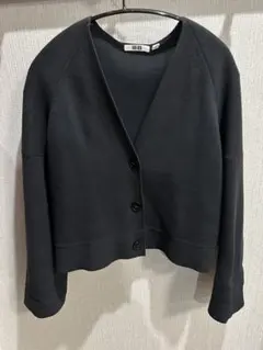 ユニクロユー　ミラノリブVネック黒色カーディガン