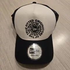 NEW ERA トラッカーキャップ ホワイト/ブラック