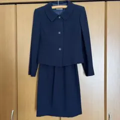 オンワード樫山の紺色スーツ サイズ　９号
