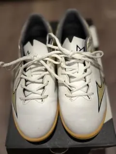 MIZUNO フットサルシューズ 26.5cm ホワイト - メルカリ