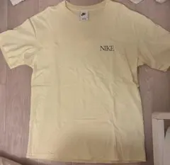 NIKE Tシャツ クリーム 蝶々 バックプリント M