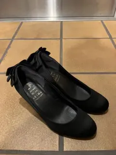 リボン付き黒パンプス 23.5cm