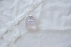 Dior Miss Dior ブルーミングブーケ ミニボトルのサムネイル