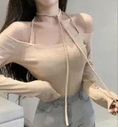 SHEIN DAZY ホルターネックスリムTシャツ