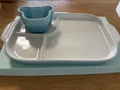 水色の陶器製トレーとカップセットのサムネイル