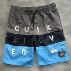 QUIKSILVER サーフパンツ ボードショーツ　スイムパンツ　150程度