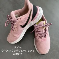 美品✨Nike ピンク ランニングシューズ