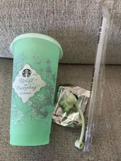 スタバ　ミステリーカラーチェンジングリユーザブルコールドカップ べアリスタ