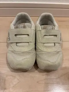 ニューバランス　スニーカー　白　ホワイト　ベージュ　15cm