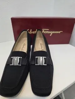 未使用品　Salvatore Ferragamo パンプス　24.5cm