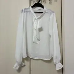 INGNI リボンタイ付きブラウス フリル袖 白色