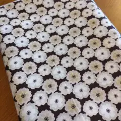 リバティ　生地　タナローン（茶系）