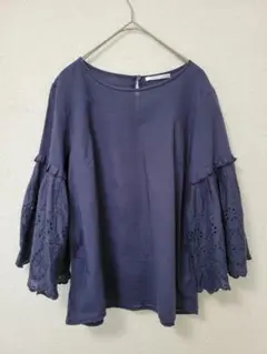 LHELBIE 刺繍入り フリル袖 ネイビーシャツ