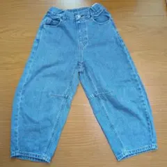 Item thumbnail for item f6339645-97ef-4ba0-93bd-30b8ad468917