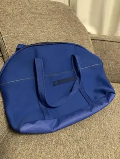 adidasナイロン製トートバッグ