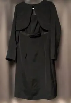 黒スーツ 喪服