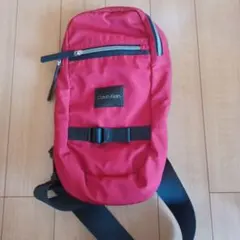 Calvin Klein 赤 ボディバッグ