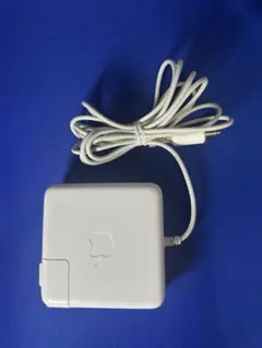 Apple 純正　ACアダプター　65W A1021のサムネイル