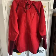 Puma フェラーリ ロゴ入り レッドパーカー