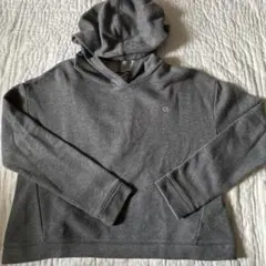 ☆パーカー☆GAP fit 140cm 背面デザイン☆ダンス