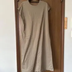 ロングワンピースのサムネイル