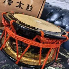 舞踊小道具 鼓 黒金装飾 オレンジ紐 値下げしました - メルカリ