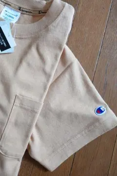 新品タグ付き　チャンピオン　ポケット付きTシャツ