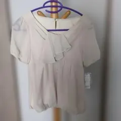 White Joola 半袖ブラウス アイボリー系のサムネイル