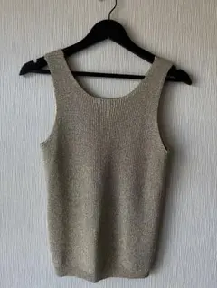 ラメ　イエローゴールド　タンクトップ