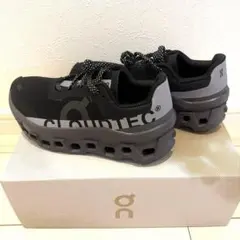 明日まで【新品未使用】On Cloudmonster ブラック 22.5のサムネイル