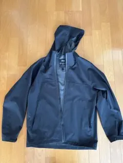 ブロックテックパーカー