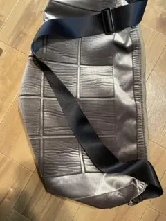 issey miyake 2019aw ショルダーバッグ カーキ
