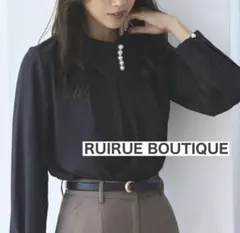 RUIRUE BOUTIQUE ルイルエブティック　パール　タック　ブラウス　黒のサムネイル