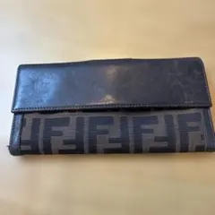 FENDI ズッカ柄 長財布
