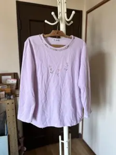 やわらかピンク系　カットソー