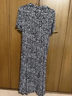 ☆未使用に近い ピンクハウス 白詰草 すみれ カットソーワンピース 黒