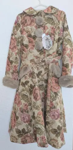 しまむら　くる実　ノエルドメモワール　ゴブランコート　ベージュ　S