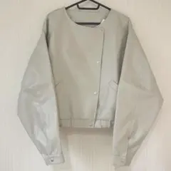 新品タグ付き ノーカラージャケット フェイクレザー合皮ジャケットブルゾン