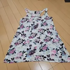 H&M 花柄 タンクトップ サイズ34のサムネイル