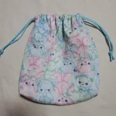 ベア柄の巾着袋