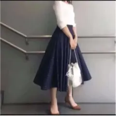 ユニクロ　Mサイズ　水玉　ドット　サーキュラースカート　値下げ