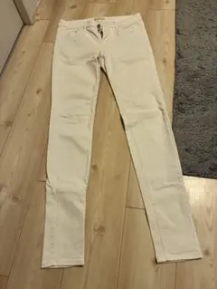 ホワイト スキニーデニムパンツ