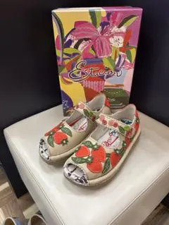 Estacion ストロベリー刺繍サンダル