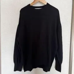 ブラック クルーネック ニット