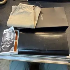 本革　Fabrizio 長財布ブラック　 美品　ブラック