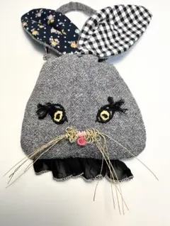 バッグにつけれるミニポーチ[ハンドメイド]大人グレーうさぎちゃん、黒系